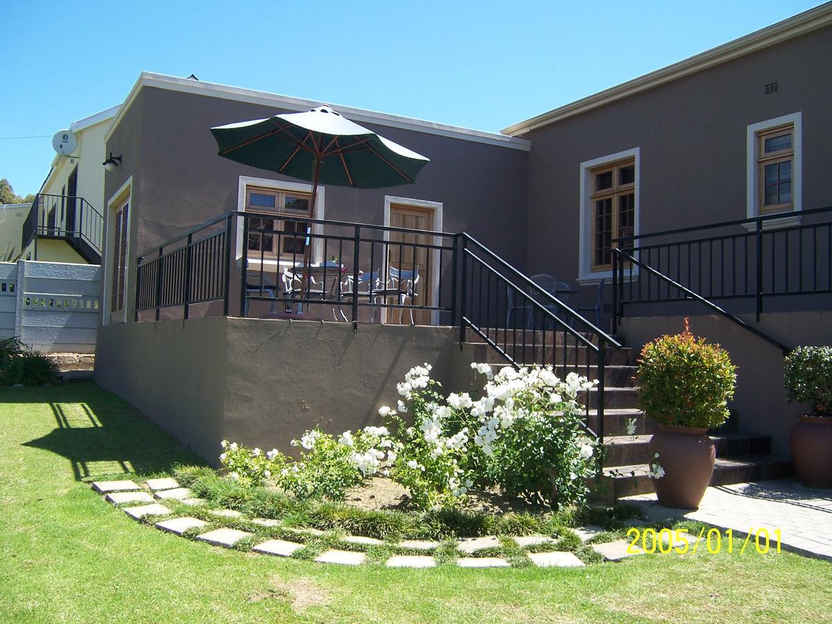 Berg En Dal Guesthouse Villiersdorp Exterior foto
